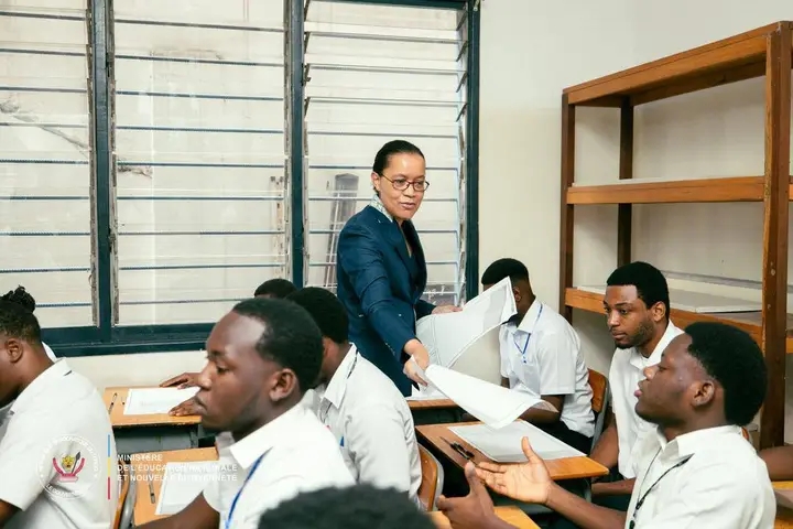 Examen d’État en RDC : coup d’envoi de la dissertation dans plus de 3.000 centres